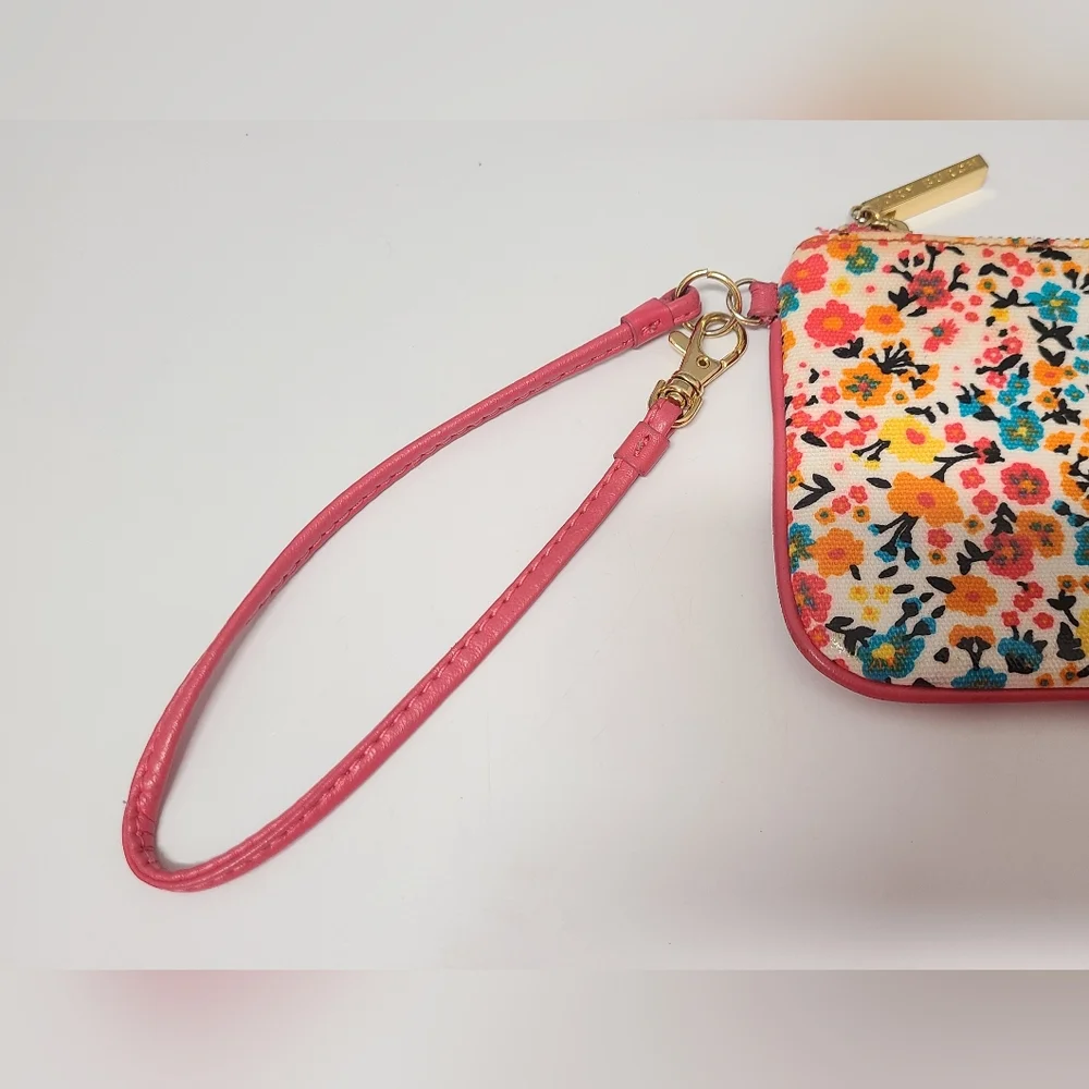 Tory Burch Vintage Floral Wristlet Clip-in Pouch in Pink Multi
